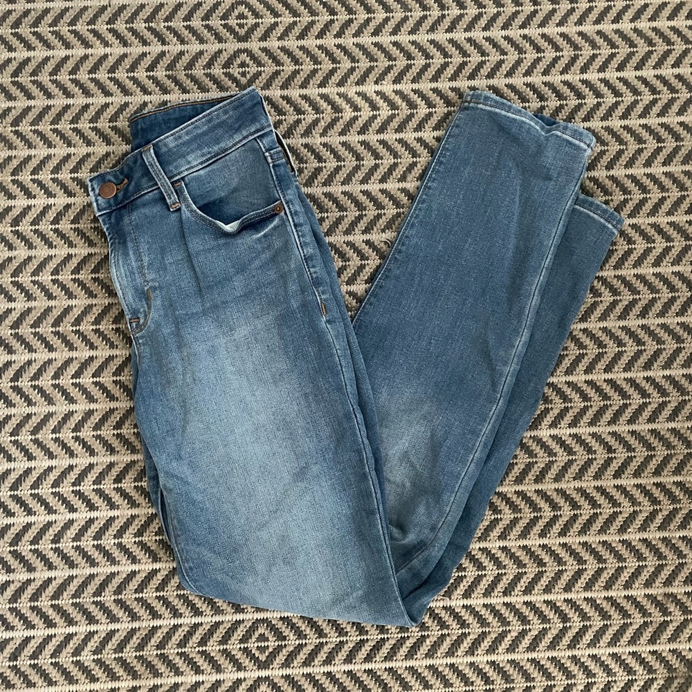 Old Navy Power Straight Mid Rise Jeans Size 4